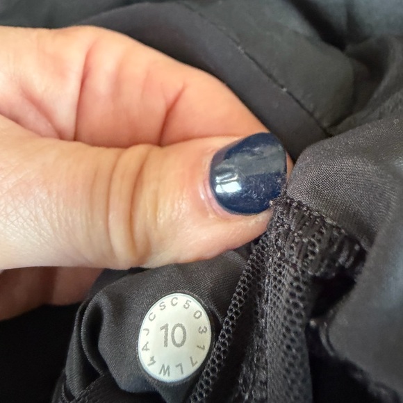 Lululemon Down & Around Vest - Picture 5 of 6